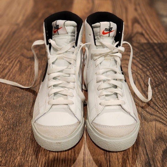 NIKE Blazer Mid 77 Vintage Sneakers Boys size Women's size